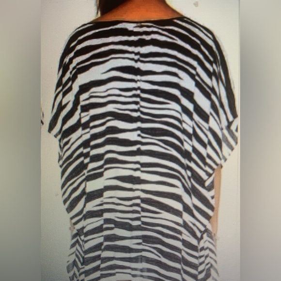 SZ SP Vix Paula Hermanny Black / White Zebra Stripe Cover-Up Kaftan - Picture 2 of 9